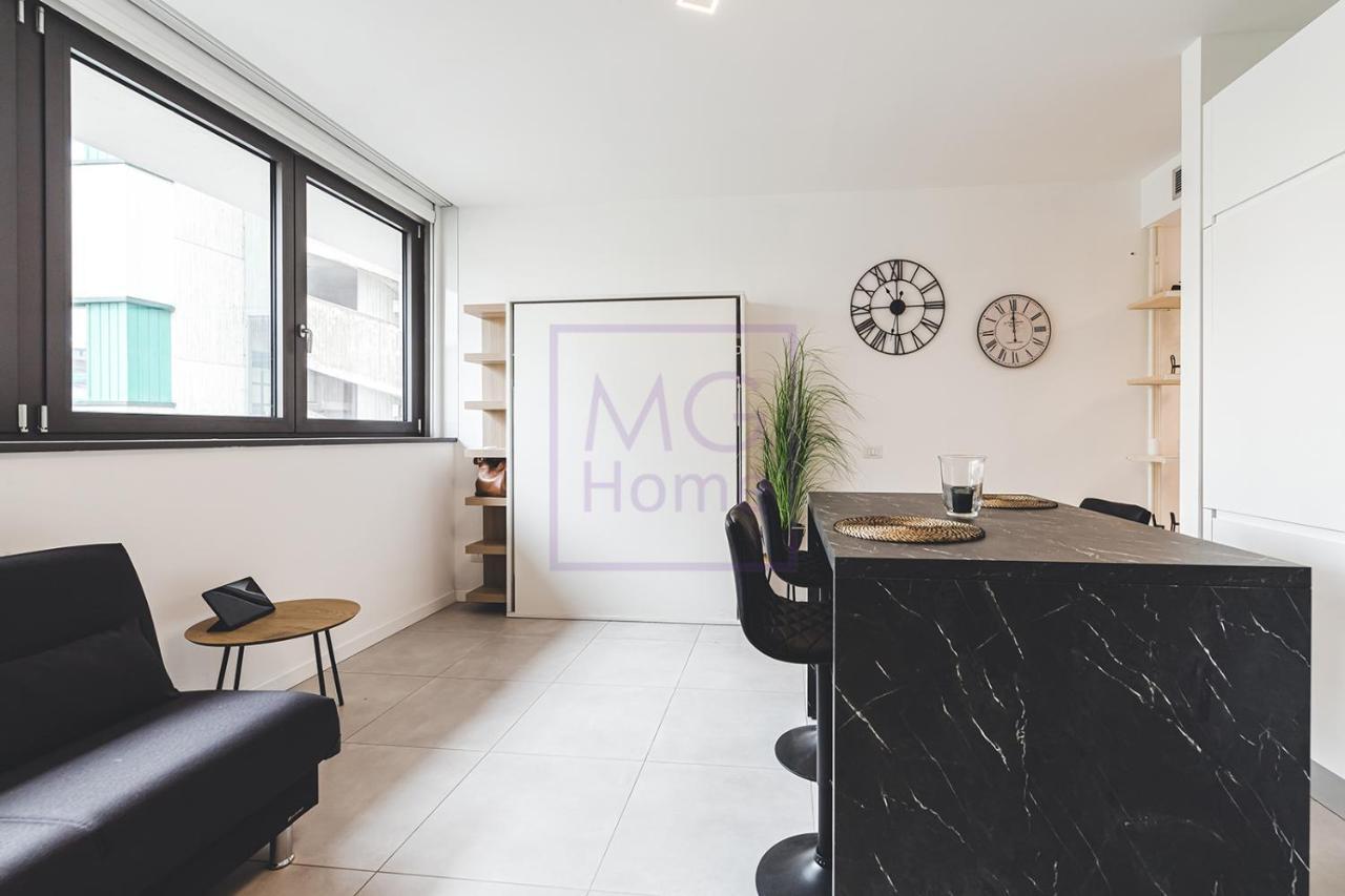 Mg Primula Apartment Milan Bagian luar foto