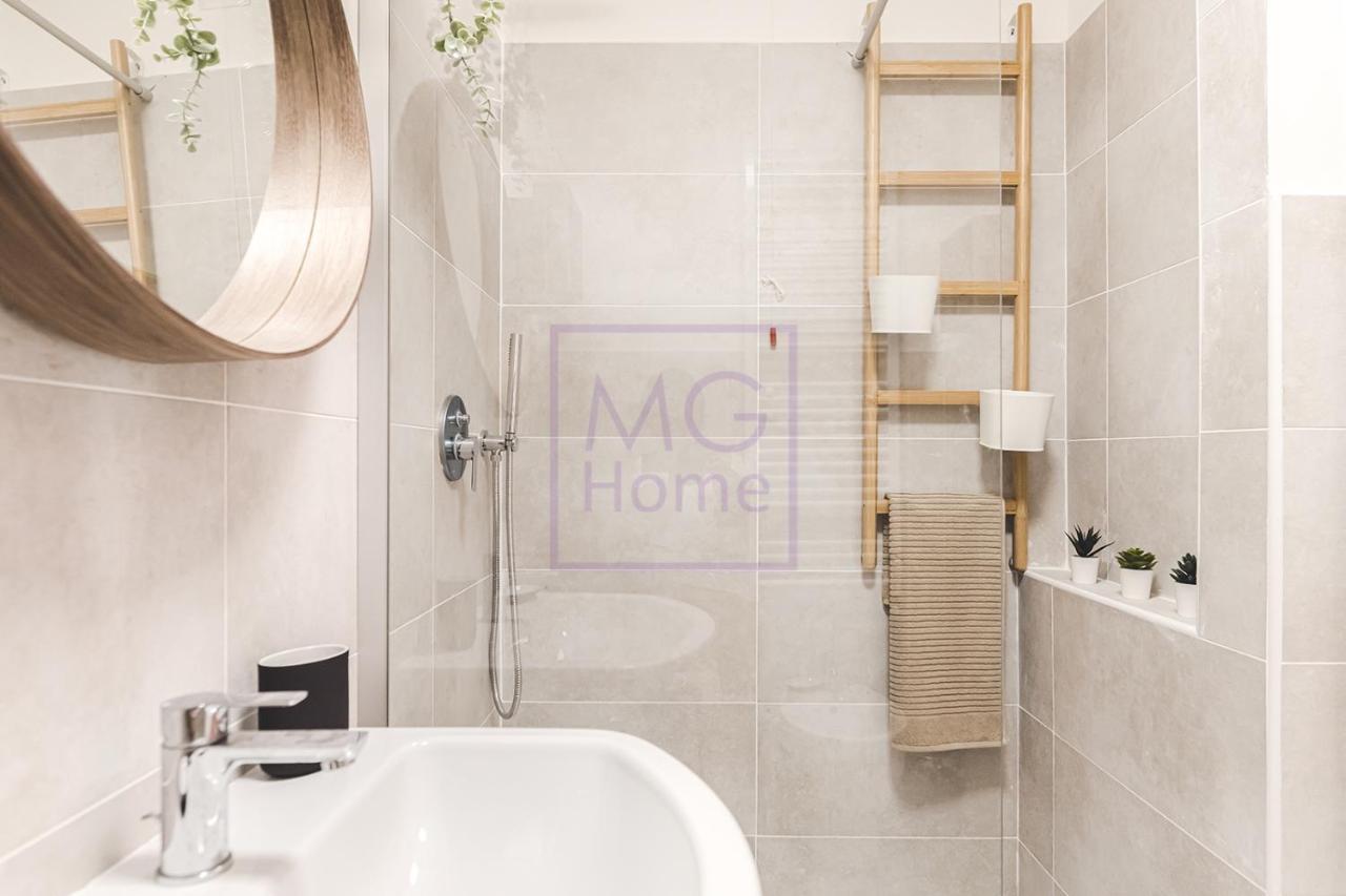 Mg Primula Apartment Milan Bagian luar foto