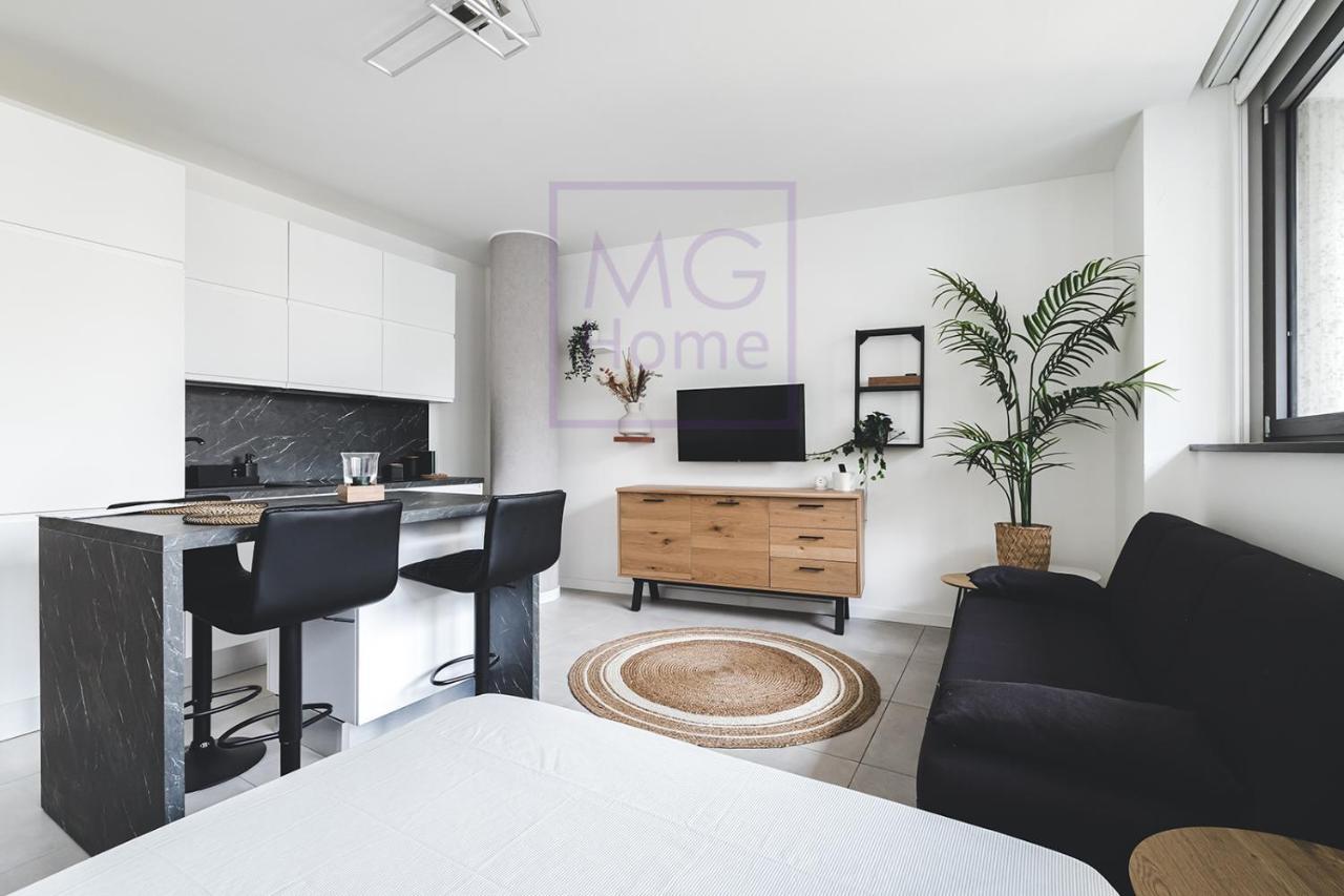 Mg Primula Apartment Milan Bagian luar foto