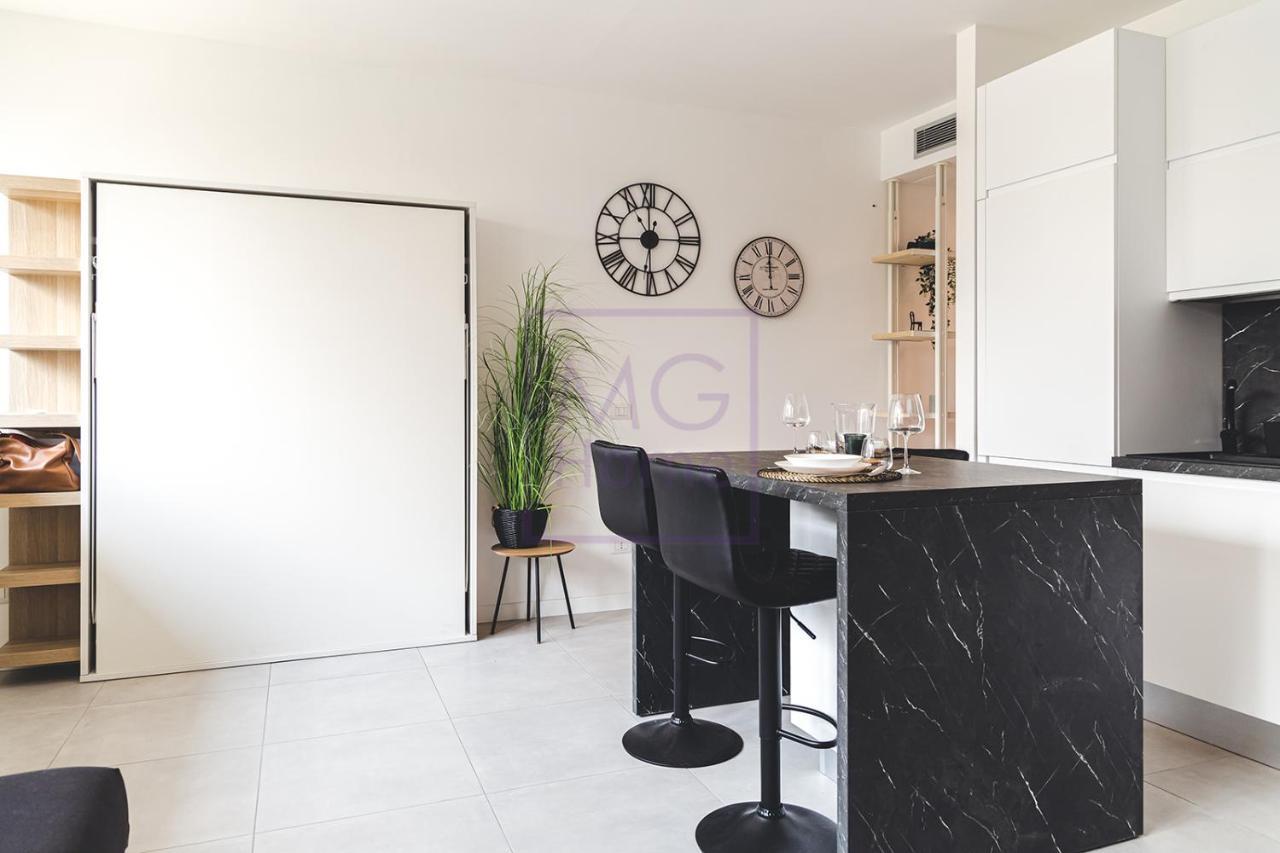 Mg Primula Apartment Milan Bagian luar foto
