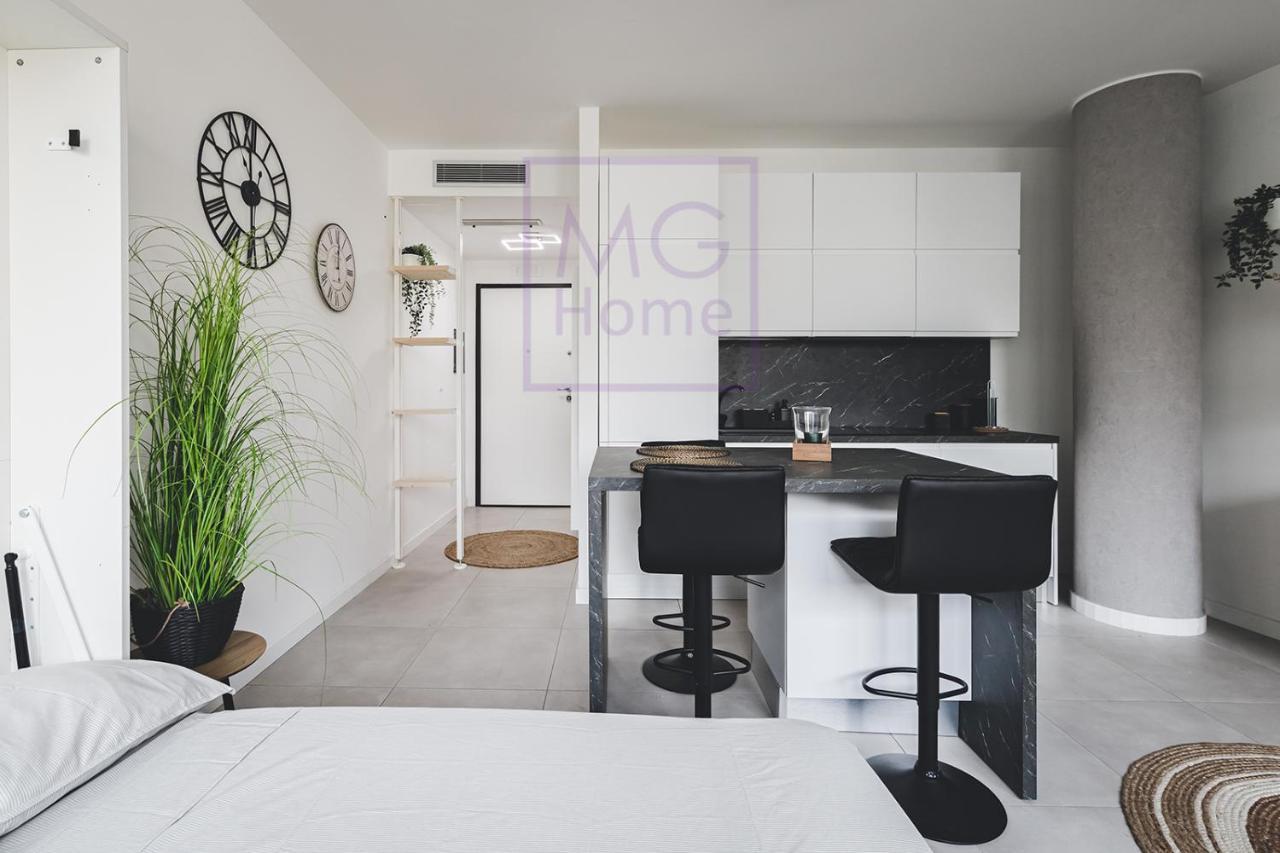 Mg Primula Apartment Milan Bagian luar foto