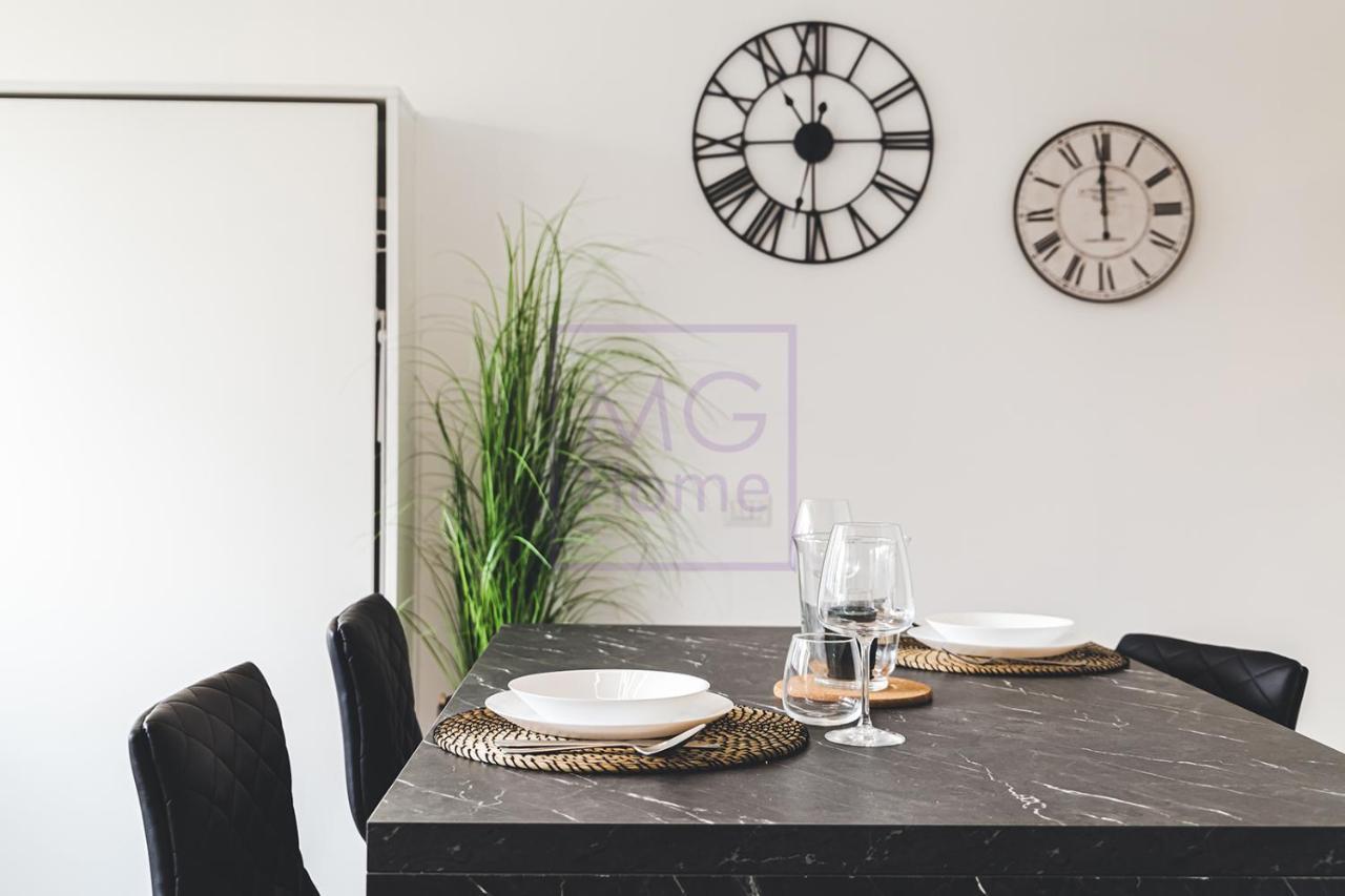 Mg Primula Apartment Milan Bagian luar foto