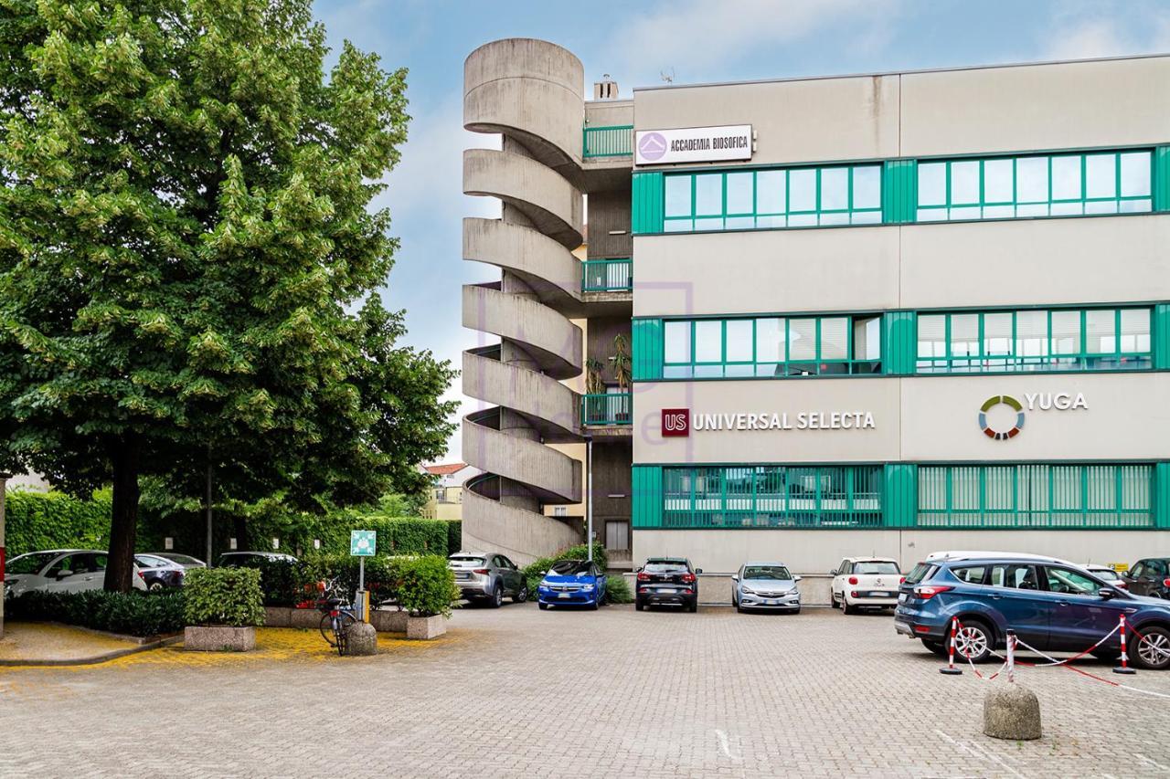 Mg Primula Apartment Milan Bagian luar foto